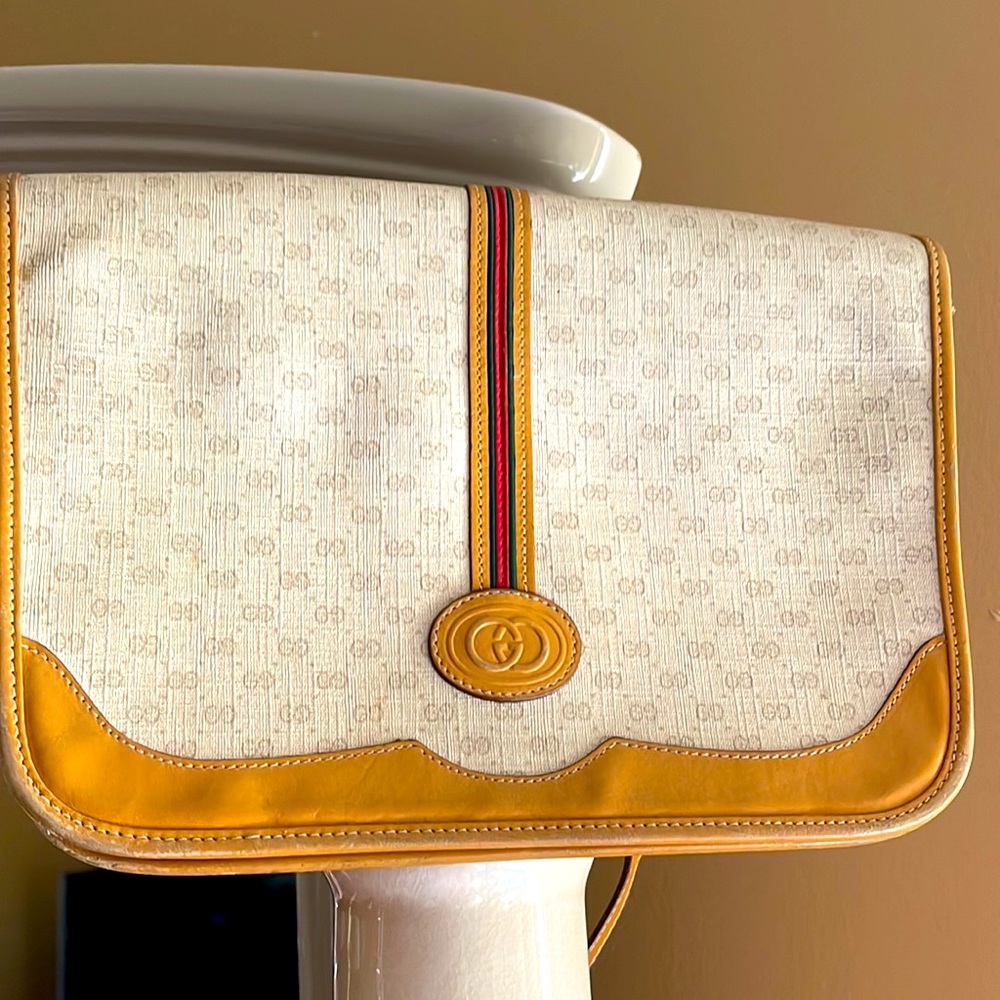 Gucci crossbody bag